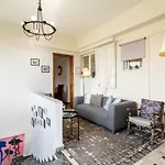 Daire Sunset Serenity - Seaside Getaway