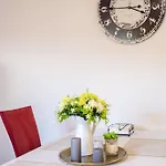 Sunset Serenity - Seaside Getaway Daire *