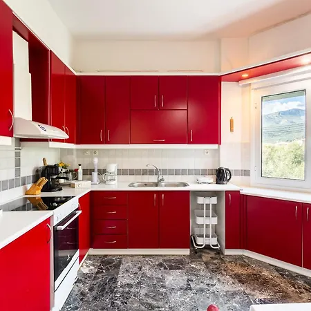 Sunset Serenity - Seaside Getaway * Kardamyli