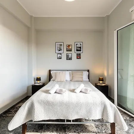 Sunset Serenity - Seaside Getaway *