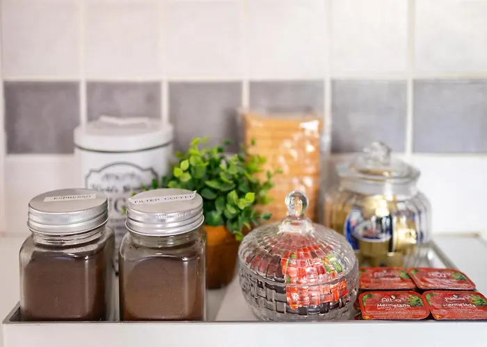 Sunset Serenity - Seaside Getaway Lejlighed Kardhamili